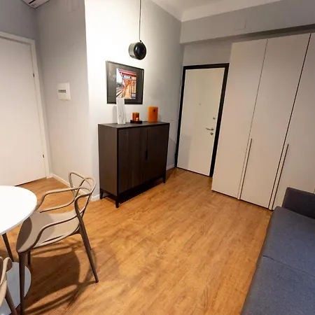 Carlo Apartment